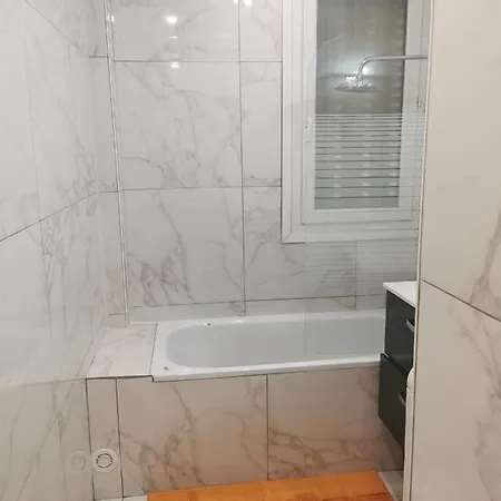 Appartement Meubles A Villeurbanne Lyon Esterno foto